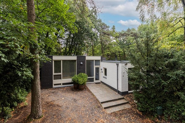 Beverlaan 2, Son en Breugel